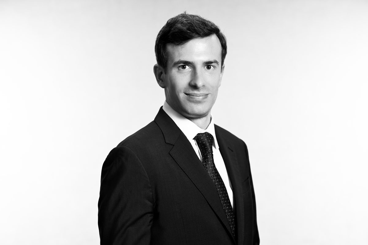 Carr Adrian